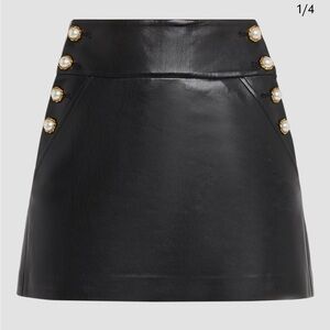 NWT Alice + Olivia
Donald Vegan Leather Mini Skirt-10